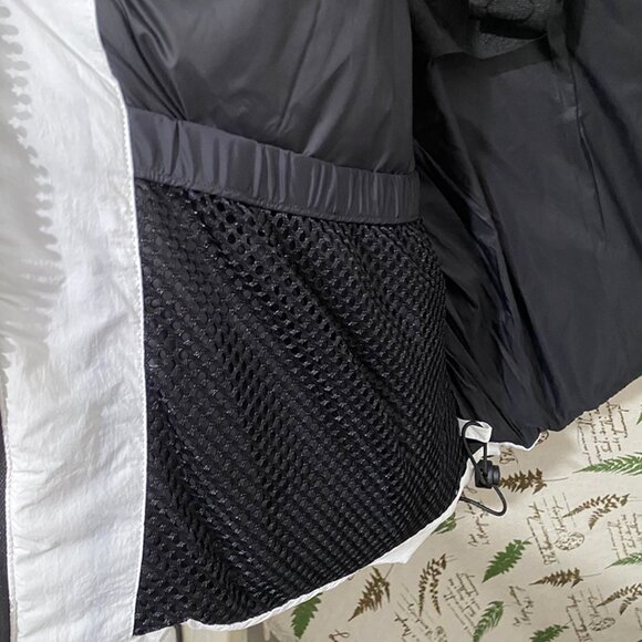 Canada Goose White Down Outerwear - Picture 6 of 12